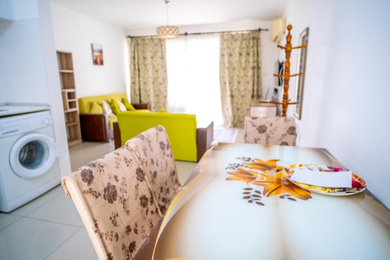 Spacious Three-Bedroom Apartment With Sea View A3 Kyrenia  Ngoại thất bức ảnh
