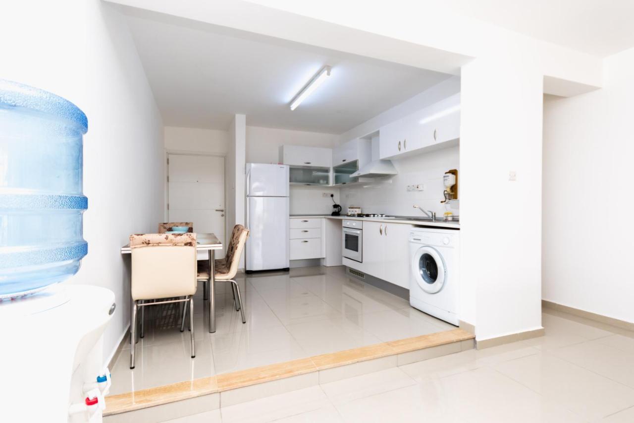 Spacious Three-Bedroom Apartment With Sea View A3 Kyrenia  Ngoại thất bức ảnh