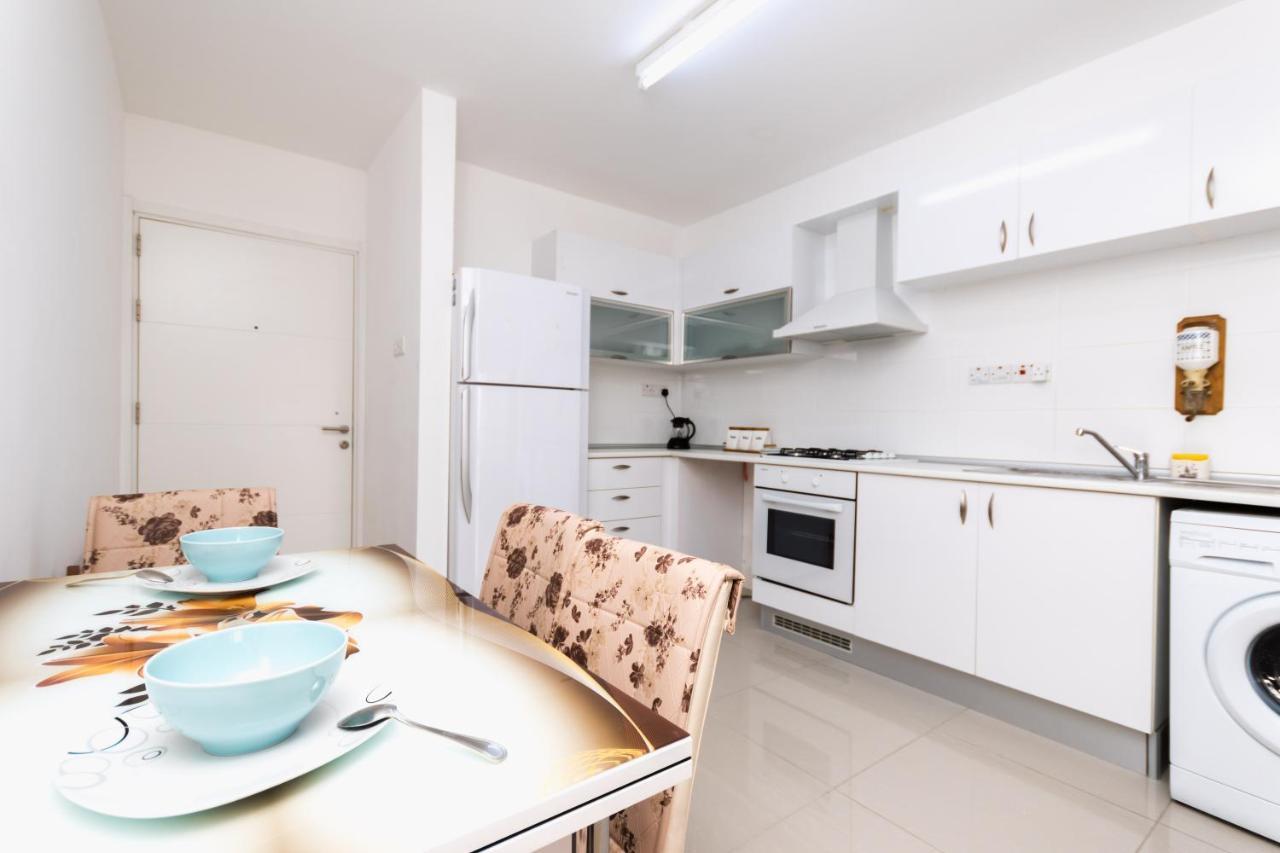 Spacious Three-Bedroom Apartment With Sea View A3 Kyrenia  Ngoại thất bức ảnh